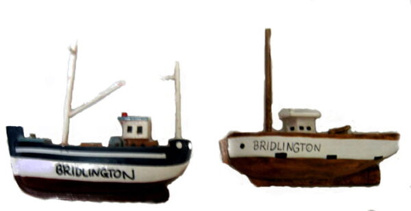 Mini Painted Boat Magnet over Resin 3.5”H